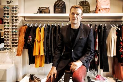 NIE TYLKO CENTRUM I WSCHÓD: Stworzony przez Krzysztofa Bajołka Answear.com ma być silnym graczem w Europie Środkowo-Wschodniej. Będzie debiutował także na rynkach zachodnich, m.in. niemieckim. Sporo zamówień generują już konsumenci z Europy Zachodniej, choć serwis nie posiada jeszcze wersji angielskojęzycznej.