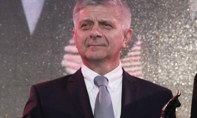 Marek Belka w krawacie