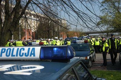 Tym razem o swe prawa może walczyć także policja.