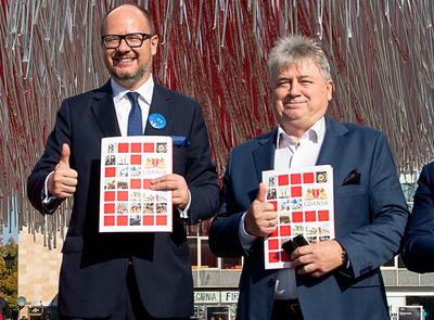 CZAS
START: Paweł Adamowicz, prezydent Gdańska, i Zbigniew Zajączkowski, kierujący
firmą Mota-Engil, podpisali umowę na budowę czterech parkingów w PPP. Będą
gotowe za trzy lata.