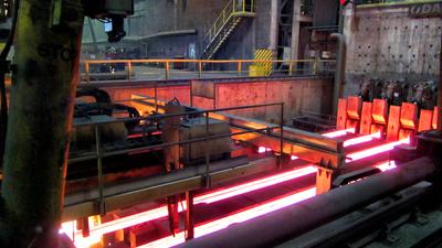 PODWÓJNA KORZYŚĆ: Optymalizacja produkcji stali superczystych, oprócz poprawy jakości produktu, zwiększy wydajność linii technologicznych.