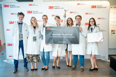 Zwycięski zespół – Studenckie Koło Naukowego Biologii Komórki Nowotworowej, działającego przy Uniwersytecie Medycznym im. Piastów Śląskich we Wrocławiu.