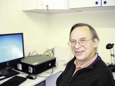 Dr hab. n. med. prof. NIZP-PZH Włodzimierz Gut uczestniczył w tworzeniu laboratoriów referencyjnych Światowej Organizacji Zdrowia w związku z programami ogólnoświatowymi: eradykacji poliomyelitis i odry.