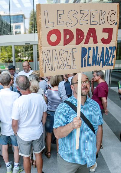 WIZERUNEK: Obligatriusze GetBacku twierdzą, że sposób rozpatrywania reklamacji przez Idea
Bank godzi w dobre imię Leszka Czarneckiego, głównego akcjonariusza.