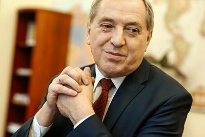 POPRAWIONA ZMIANA: Henryk Kowalczyk, minister w KPRM, musiał publicznie bronić zapisów nowelizacji ustaw o zarządzaniu państwowymi spółkami, nim jeszcze ujrzały one życie. Rząd wciąż oficjalnie nie opublikował swojego projektu, ale trafił on już na konsultacje do związkowców.