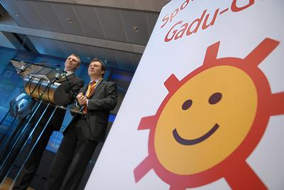 Krzysztof Szelwa i Piotr Pokrzywa podczas debiutu Gadu-Gadu na GPW w lutym 2007 r.