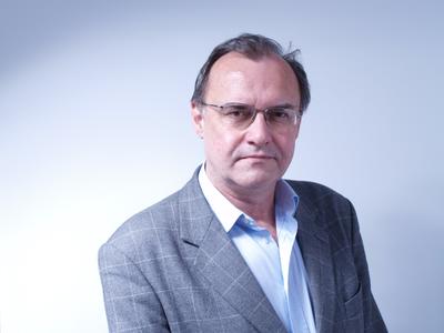 Prof. dr hab. Andrzej Falkowski