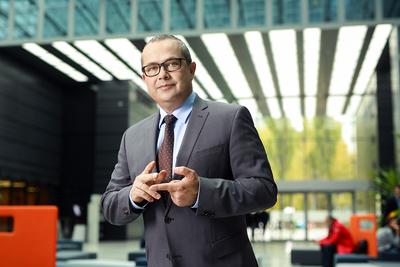 NEUTRALNE PODATKOWO PORZĄDKI: Nie będzie wzrostu podatków. Wprowadzane zmiany mają mieć neutralny wpływ na budżet. Nowa matryca nie ma celu fiskalnego, ma natomiast uporządkować sytuację i wyeliminować patologie — deklaruje dyrektor Wojciech Śliż z Ministerstwa Finansów.