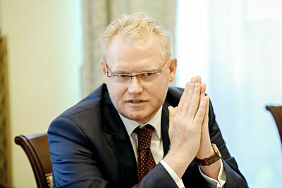 OBIETNICA PADŁA: Paweł Gruza, wiceminister finansów, zapewnia resort infrastruktury i budownictwa, że przepisy podatkowe nie utrudnią programu Mieszkanie+.
