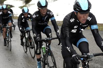 Kolarze ekipy Sky podczas wyścigu Tour de Romandie FOT. teamsky.com