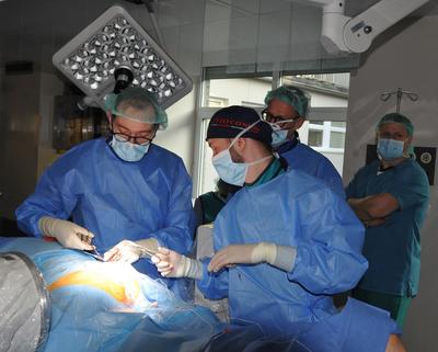 Pierwsze dwa refundowane zabiegi neuromodulacji krzyżowej na Mazowszu