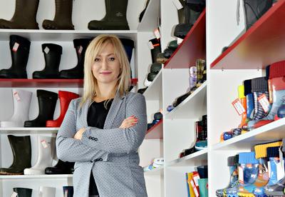 NIE TYLKO ROZRYWKA: Nie wszyscy, siedząc przed komputerem, marnują czas. Są tacy, którzy budują w ten sposób prężnie działające firmy — mówi Honorata Piech-Wiśniewska, założycielka Firmy Handlowej Polbut.