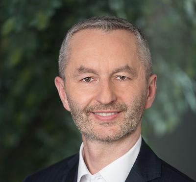 Wojciech Kaczmarski jest dyrektorem Działu Międzynarodowych Badań Klinicznych Roche na region Europy Środkowej