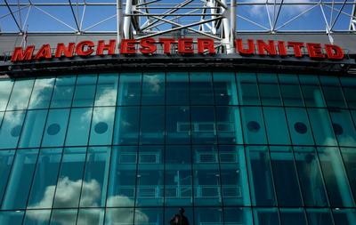 Stadion Old Trafford na którym występuje klub angielskiej Premier League Manchester United (fot. Bloomberg)