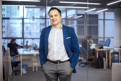 NIETUZINKOWY
MODEL: W Skandynawii koszt pożyczki jest taki sam bez względu na to czy
udzielił jej pośrednik, czy instytucja. Ambicją Tomasza Kowalskiego z Lendo
jest przeniesienie tych standardów na rynek polski.