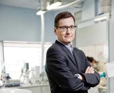 BIOTECHNOLOGICZNA NAUCZKA: Gdy dwa miesiące temu FDA wstrzymała badania kliniczne Selvity, kierujący spółką Paweł Przewięźliwkowski na telekonferencji z inwestorami uspokajał, że w przypadku spółek biotechnologicznych nie jest to niespotykane zdarzenie i nie ma powodów do paniki. Inwestorzy zareagowali jednak wyprzedażą. Teraz akcje są droższe.