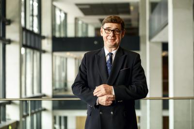 Zyski z zysków: Krzysztof Mamiński, prezes PKP twierdzi, że ubiegłoroczny skonsolidowany zysk spółek grupy sięga blisko 500 mln zł. Dobre wyniki zachęcają do inwestycji na kolejowych gruntach.