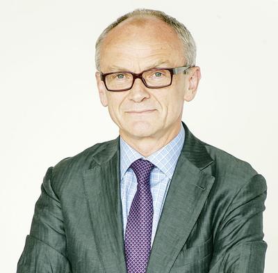 Prof. dr hab. n. med. Piotr Ponikowski jest kierownikiem Katedry i Kliniki Chorób Serca Wydziału Nauk o Zdrowiu Uniwersytetu Medycznego we Wrocławiu, Kliniki Kardiologii Szpitala Wojskowego we Wrocławiu, prezesem Polskiego Towarzystwa Kardiologicznego.