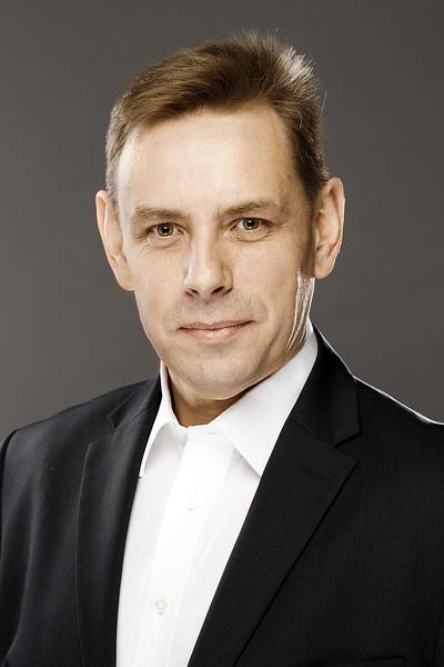 KOMPLET NARZĘDZI: Do kwestii usług zarządzania drukiem i
skanowaniem staramy się podchodzić kompleksowo — oferujemy cały zestaw
komplementarnych rozwiązań, ułatwiających użytkownikom „zapanowanie” nad
wszelkimi operacjami związanymi ze skanowaniem, drukowaniem oraz obiegiem
dokumentów — mówi Robert Reszkowski z firmy EPSON.
