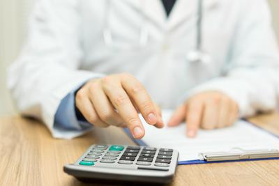 W większości analizowanych programów lekowych obciążenia szpitala związane z kosztami diagnostyki są dużo wyższe niż finansowanie, które zapewnia NFZ.