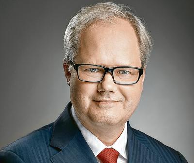 JEDNĄ NOGĄ W ARMII: Arkadiusz Siwko, prezes PGZ, zapewnia, że należące do grupy stocznie gwarantują strumień przychodów z rynku cywilnego. Zamierza umocnić ich pozycję w realizacji kontraktów dla marynarki wojennej.