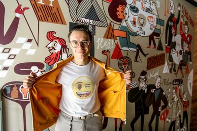 ODWAŻNY BIZNES: Dla Rahima Blaka, prezesa dwóch spółek marketingowych Clik Community i Edrone, w których zatrudnia ponad 80 osób, tworzenie start-upów jest sztuką, która wymaga cierpliwości. Pierwszych kilka, których się podjął — upadły. Zwrot w kierunku świata kryptowalut traktuje jak zawodowe wyzwanie — nikt na świecie nie wystawił na giełdzie człowieka.