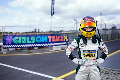 Na podium. Weekend 22-24 czerwca 2018 r. na włoskim torze Misano był dla Małgorzaty Rdest bardzo udany. Polka zajęła 3. miejsce w klasyfikacji Pro Am w wyścigu GT4 European Series.