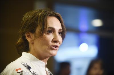 OFERTA
I KONTROFERTA: Dominika Kulczyk zaoferowała akcjonariuszom Polenergii 20,5 zł
za akcję. Zarządzana przez Henryka Baranowskiego PGE zaproponowała 16,29 zł.
Gra jednak trwa — PGE może podbić stawkę.