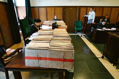 Proces przeciwko szefom WGI