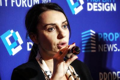 NIE TYLKO NOWI: W Katowickiej Specjalnej Strefie Ekonomicznej sześć z 10 firm, które dostały zezwolenia w trzecim kwartale, rozbudowuje się. Barbara Piontek, zastępca prezesa strefy, uważa, że reinwestycje to dowód na jej atrakcyjność.