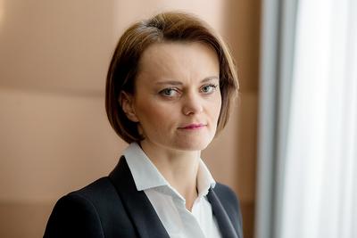 Musi być komplet: Ministerstwo Przedsiębiorczości i Technologii, na którego czele stoi Jadwiga Emilewicz, wprowadziło w życie ustawę, która z całej Polski robi strefę ekonomiczną. Jednak bez rozporządzeń, nad którymi resort jeszcze pracuje, projekt pozostanie na papierze.
