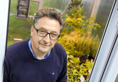 CZAS
NA NOWE RYNKI: Do tej pory firma Vegi, której szefuje Jan Jüngst, dostarczyła
klientom ponad 20 tys. ziół, z których przygotowanych zostało 60 tys. naparów
lub dodatków do posiłków. Teraz pracuje nad kolejnymi produktami i planuje
ekspansję zagraniczną.
