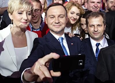 Andrzej Duda od samego początku prezydentury doskonale wpasowal się w jej wątek celebrycki.