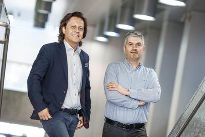ZMIANA
STRATEGII: IQ Partners, w którym prezesem jest Maciej Hazubski, a wiceprezesem
Wojciech Przyłęcki, zaczyna swoją przygodę z blockchainem i kryptowalutami.
Zarząd wierzy, że zarobi na nich krocie.