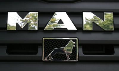 Charakterystyczne logo firmy MAN