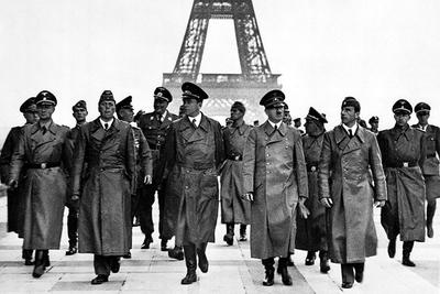 Delegacja na placu Trocadero