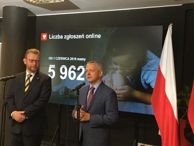 Minister zdrowia Łukasz Szumowski oraz minister cyfryzacji Marek Zagórski