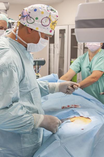 Implantacja podskórnego miniaturowego rejestratora arytmii Biomonitor 3 u 22-pacjentki