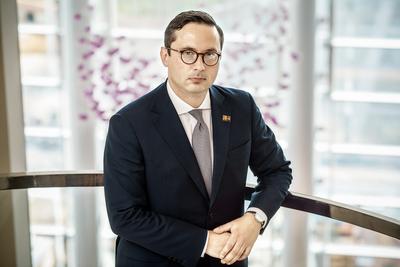 ZMIANA STRON: