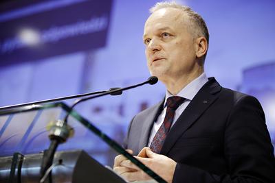 KOLEJ NA TERMINALE: Autorami pomysłu budowy holdingu są kolejarze z PKP. Dzięki temu będzie można m.in. lepiej zarządzać nieruchomościami grupy. PKP Cargo, których prezesem jest Czesław Warsewicz, chce na nich budować np. terminale.