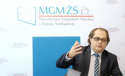 RWĄCY NURT: Resort gospodarki morskiej, którym kieruje Marek Gróbarczyk, próbuje uregulować zasady wdrażania prawa wodnego. Przedsiębiorcy nie nadążają za zmianą przepisów, a urzędnicy mają do nich wiele zastrzeżeń.