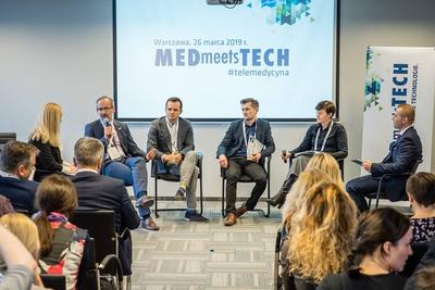 Konferencja MEDmeetsTECH Konferencja MEDmeetsTECH 26 marca 2019 w Warszawie. W sesji "Startupy i rynek medyczny - jak skutecznie współpracować" wzięli udział (od lewej): Iwona Klita, wiceprezes NFZ Adam Niedzielski, dr n. med. Łukasz Kołtowski, Michał Pizon, Tomasz Leleno.
