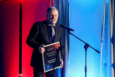 PROSTOTA: Roman Rak pokazał, ze dzieki konsekwencji i spokojnemudazeniu do celu mozna podbijac swiat.