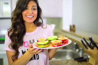 Bethany Mota w jednym ze swoich filmów