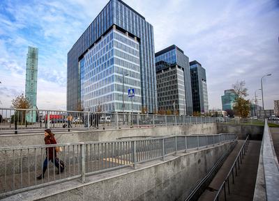 WARSZAWA ZACHODNIA: Ukończony 29 sierpnia 2017 r. kompleks biurowy West Station zwyciężył w kategorii „Inwestycja Roku Rynek Powierzchni Biurowej” w plebiscycie Prime Property Prize 2017 organizowanym przez Grupę PTWP. Kompleks przy Alejach Jerozolimskich w Warszawie zrealizowały wspólnie Xcity Investment (grupa PKP) i HB Reavis. Wynajęte jest już 3/4 powierzchni.