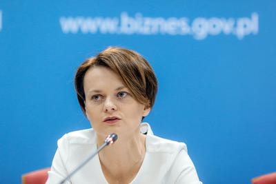 IDZIE NOWE: