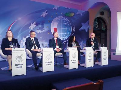 Paneliści (od lewej): Hanna Godlewska-Majkowska, Krzysztof Kępiński, Kamil Orzeł, Joanna Drewla, Krzysztof Senger.